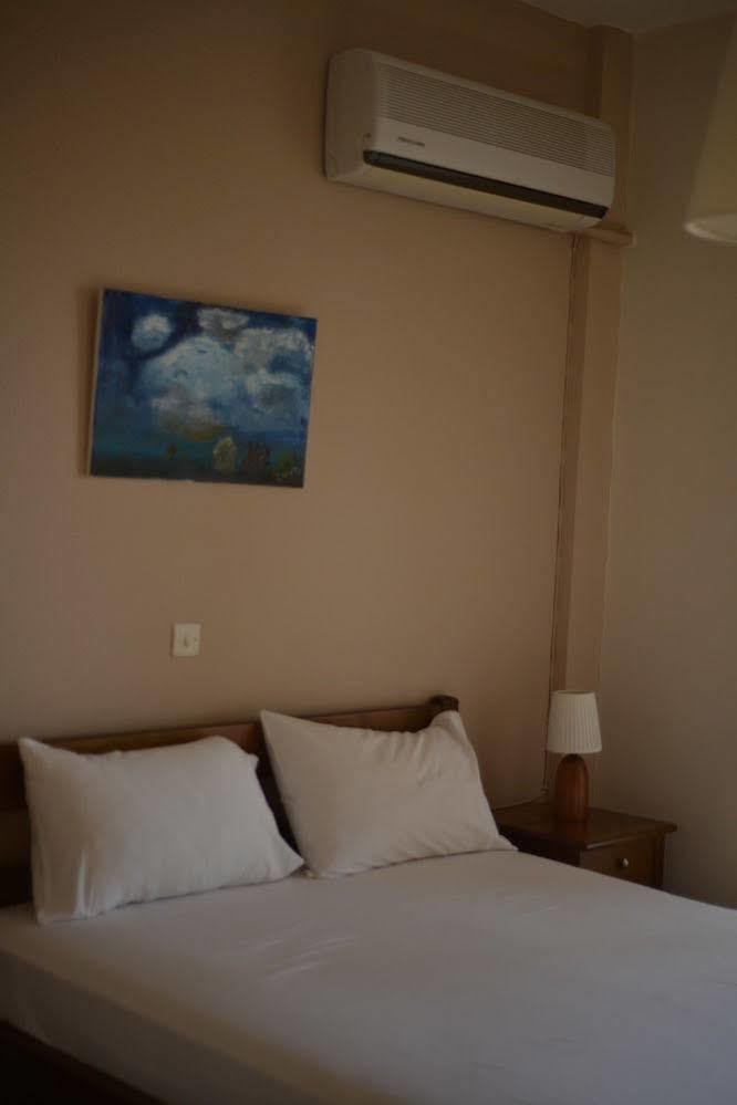 Akra Morea Hotel & Residences 莫奈姆瓦夏 外观 照片